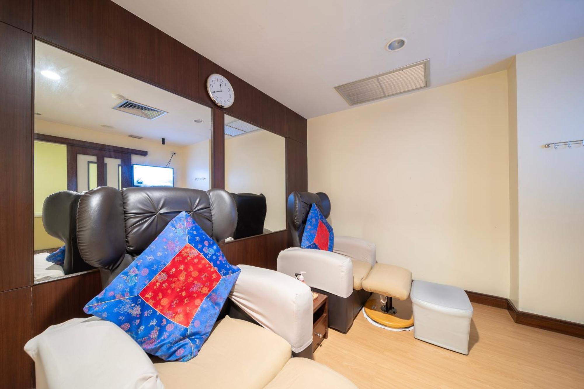 New Season Hotel Hatjaj Kültér fotó