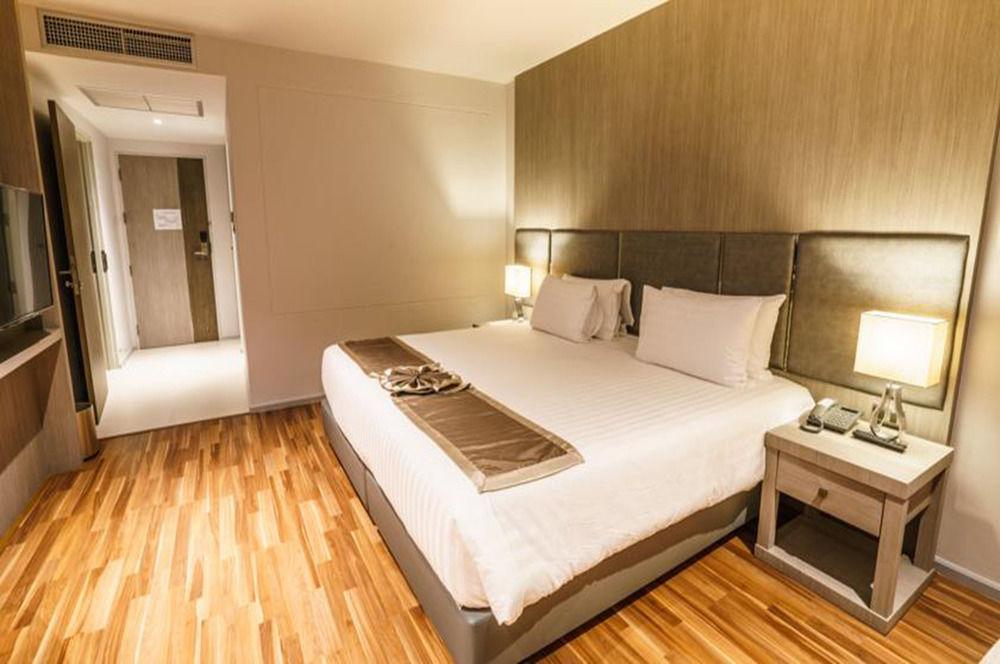 New Season Hotel Hatjaj Kültér fotó