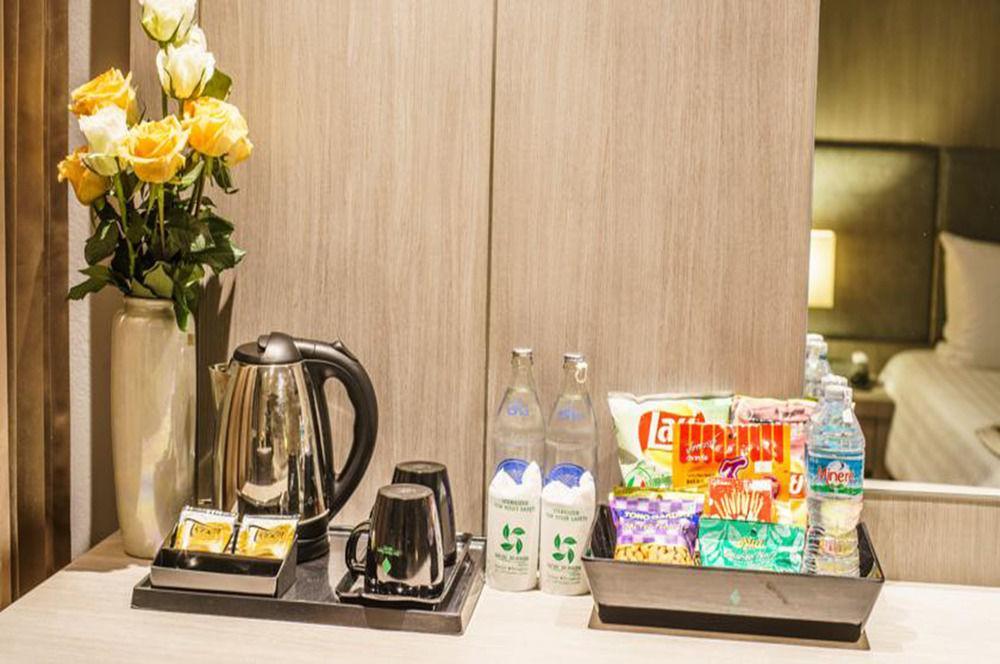 New Season Hotel Hatjaj Kültér fotó